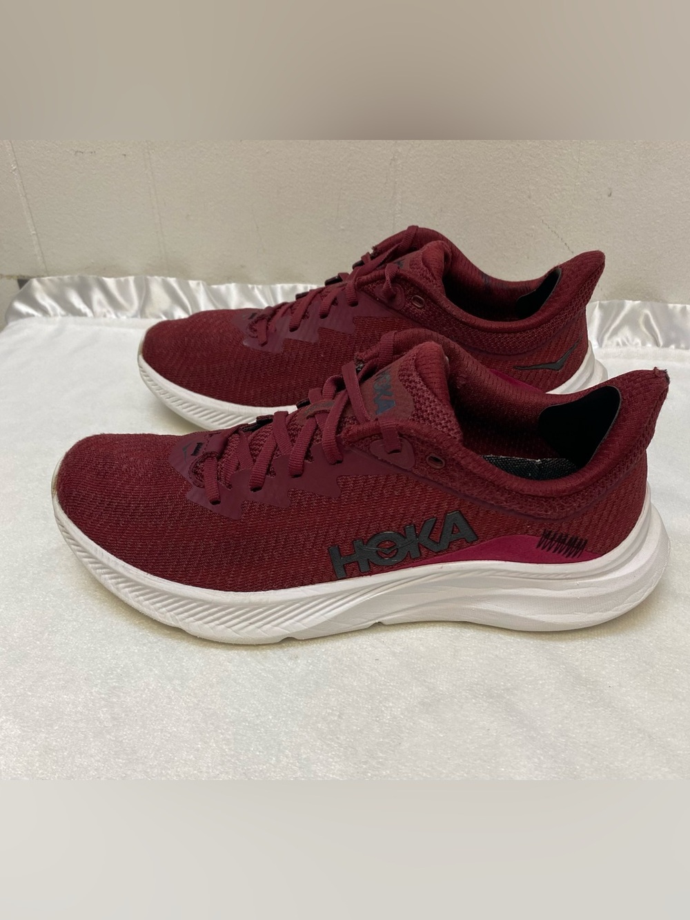 Hoka Solimar athletic running shoes women’s size 9 B wine-Red black & white